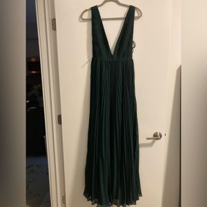 NWT Fame & Partners Emerald Evening Gown